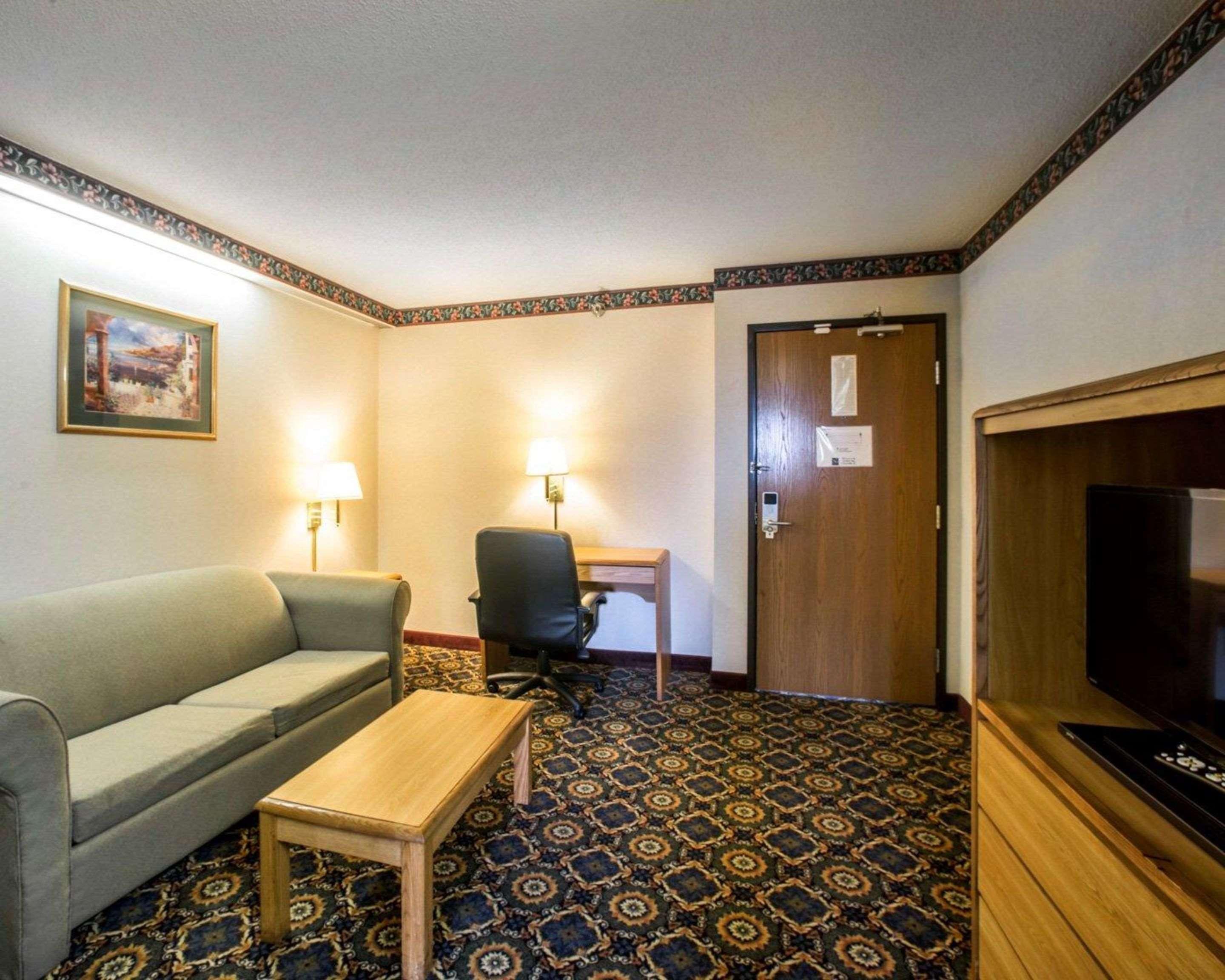 Quality Inn & Suites Caseyville - St Louis Dış mekan fotoğraf